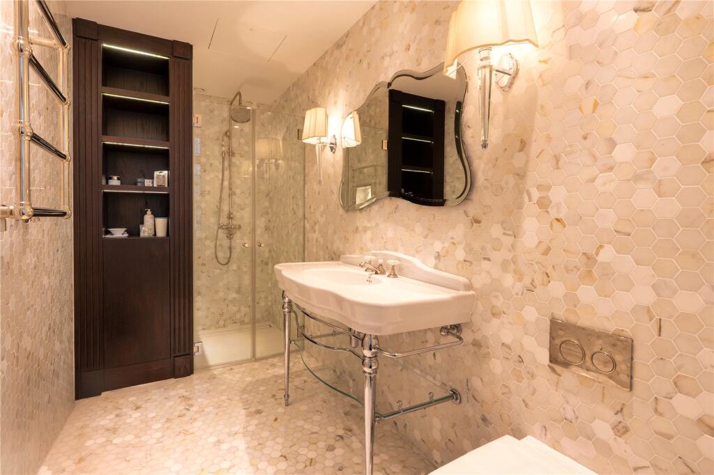 4 bedroom apartment for sale in North Gate, Prince Albert Road, St John's Wood, London, NW8